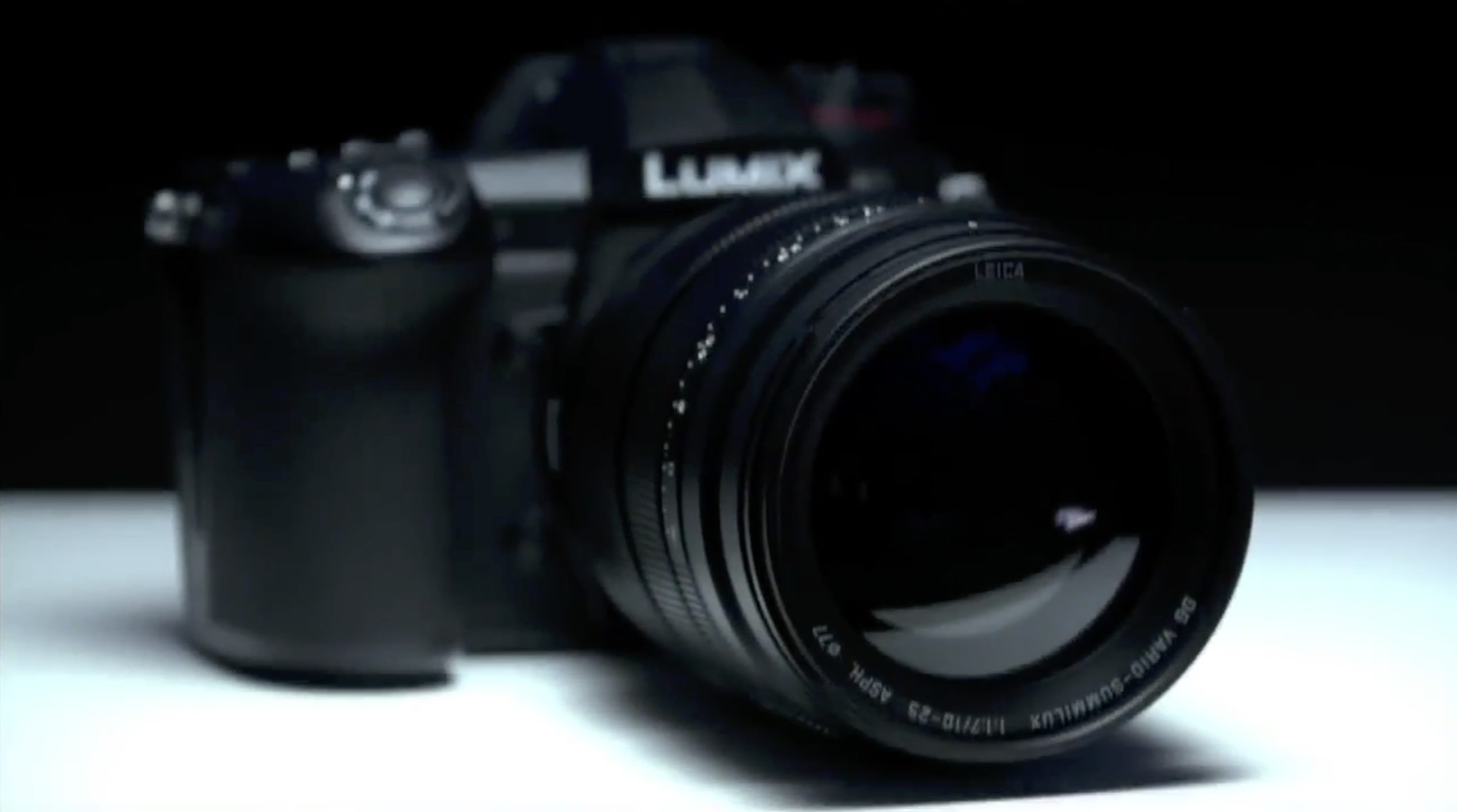Panasonic Leica DG Vario-Summilux 10-25mm f/1.7 lens